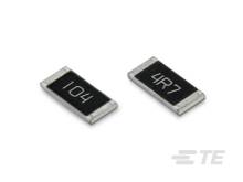 Zwei SMD-Widerstände auf weißem Hintergrund. Links mit Aufschrift '104', rechts mit Aufschrift '4R7'.