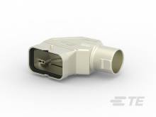 Ein weißer Kunststoffstecker mit rechteckiger öffnung, geeignet für elektronische Anschlüsse, auf einer neutralen Oberfläche.