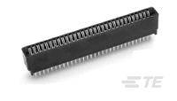 Ein rechteckiger schwarzer Mikrochip mit vielen Metallstiften an den langen Seiten. Der Chip dient zur Verarbeitung elektronischer Signale.