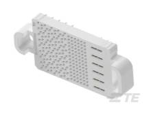 Adapter mit sechs USB-Anschlüssen, montiert an der Wand, bietet mehrere Ladeoptionen für elektronische Geräte.