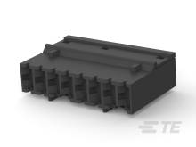 Ein rechteckiger, schwarzer Stecker mit mehreren Anschlussöffnungen, geeignet für elektronische Verbindungen.