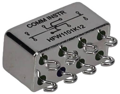 Ein Metallrelais mit der Aufschrift 