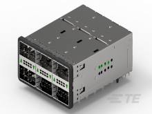 Ein rechteckiges, modulares Elektronikgerät mit mehreren Steckplätzen und grünen Statusanzeigen auf der rechten Seite.