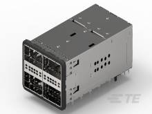 Metallischer Steckverbinder mit mehreren rechteckigen Steckplätzen, geeignet für elektronische Anwendungen.
