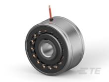 Ein silbernes Kugellager mit integrierter Verkabelung. Es ist zylindrisch und zeigt die Kugeln im Inneren deutlich.