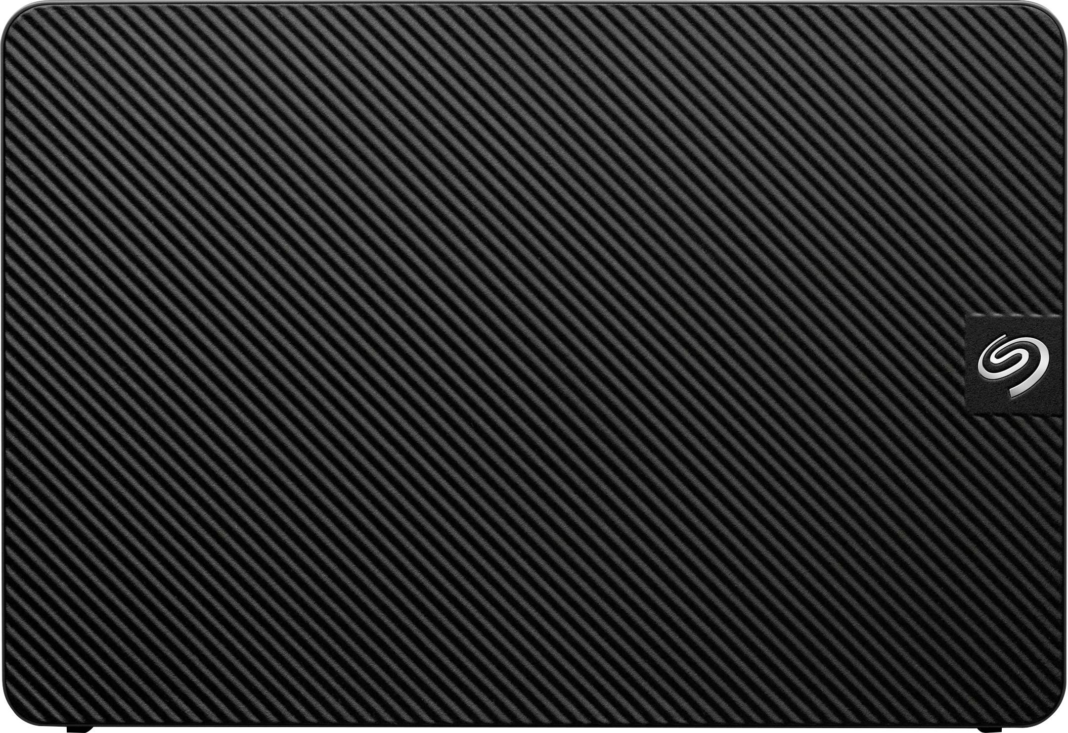 Externe schwarze Festplatte mit diagonalem Streifenmuster und kleinem Logo in der Ecke.
