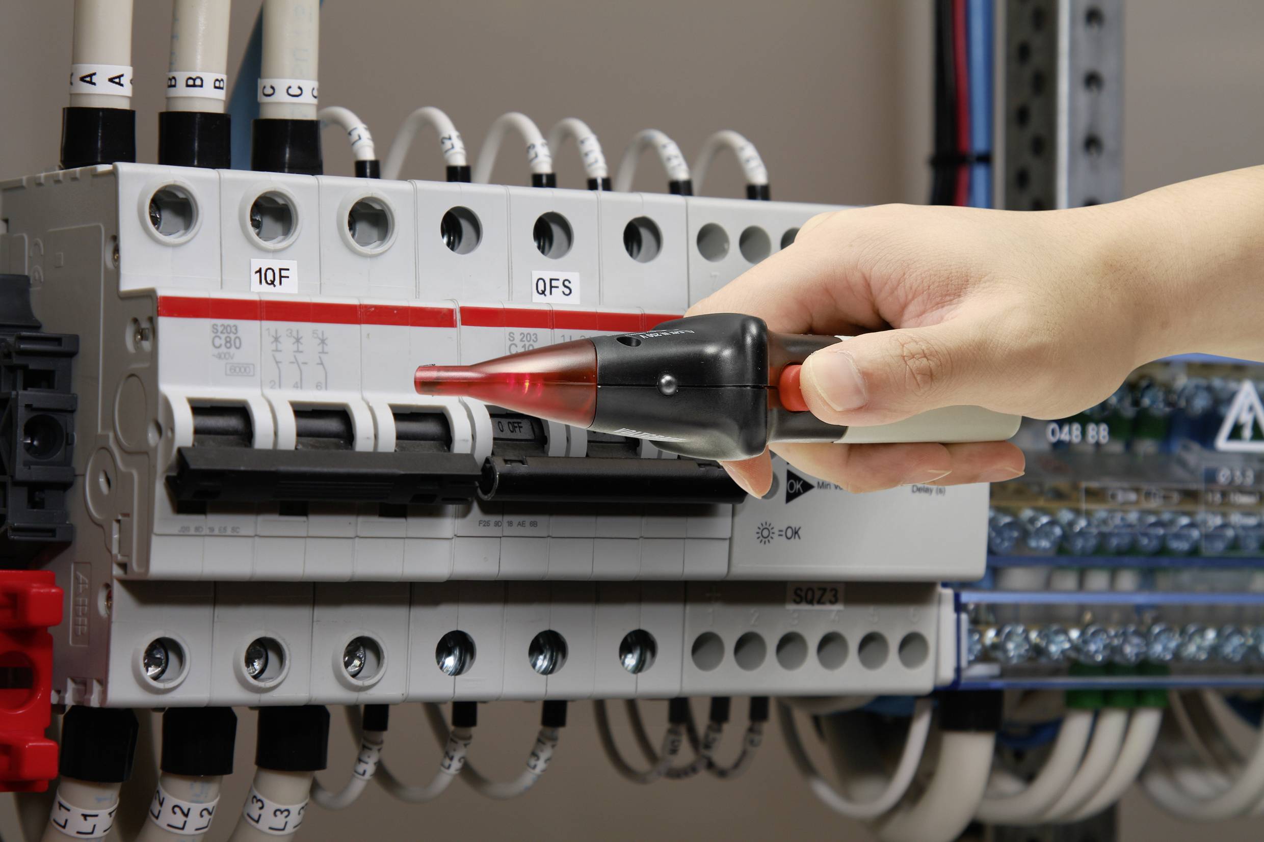 VOLTCRAFT MS-20SF Sicherungsfinder, Stromkreisfinder mit Sender und Empfänger