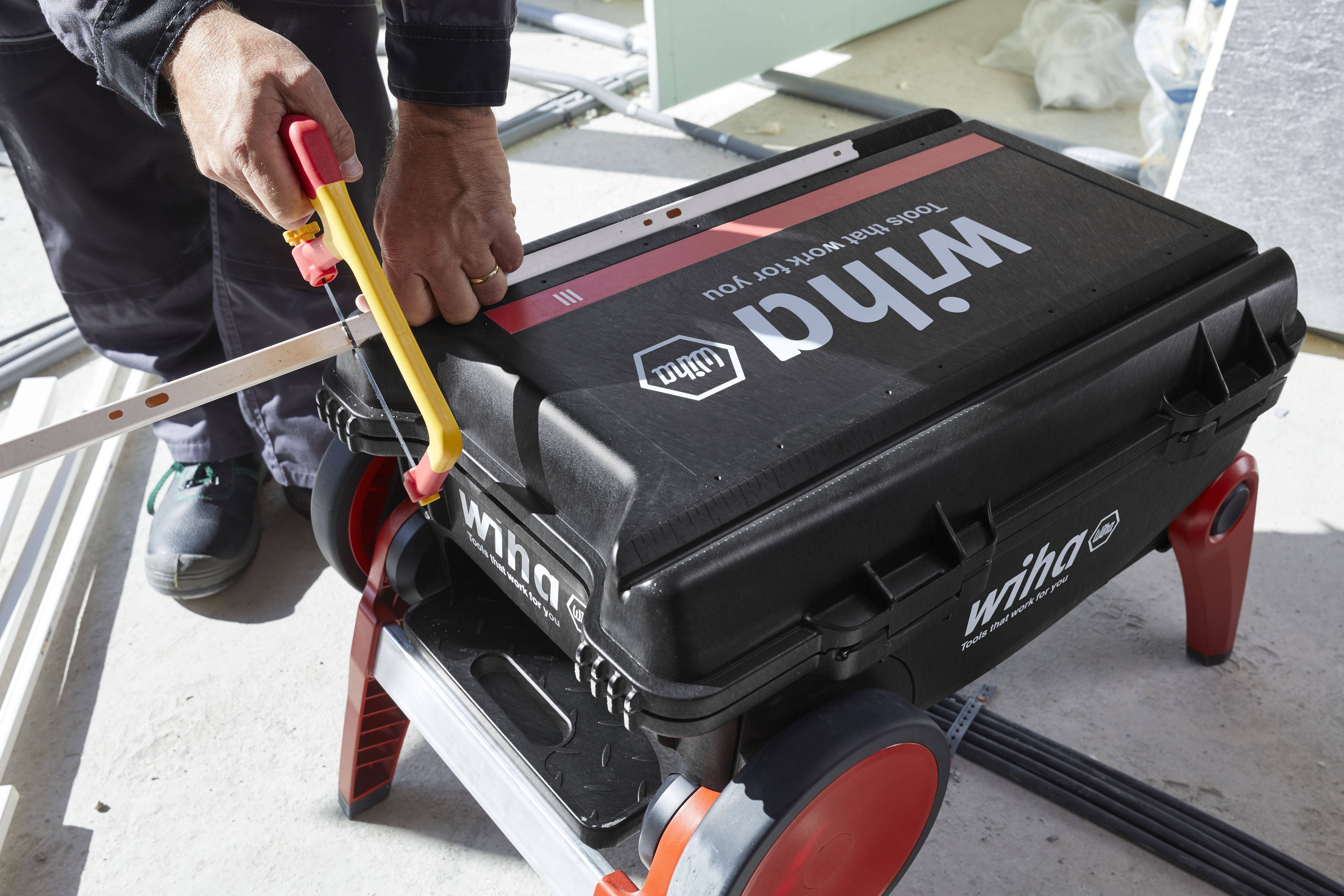 Wiha 45253 Elektriker, Handwerker, Profi, VDE Werkzeugkoffer bestückt 46teilig (L x B x H) 680 x 336 x 497mm