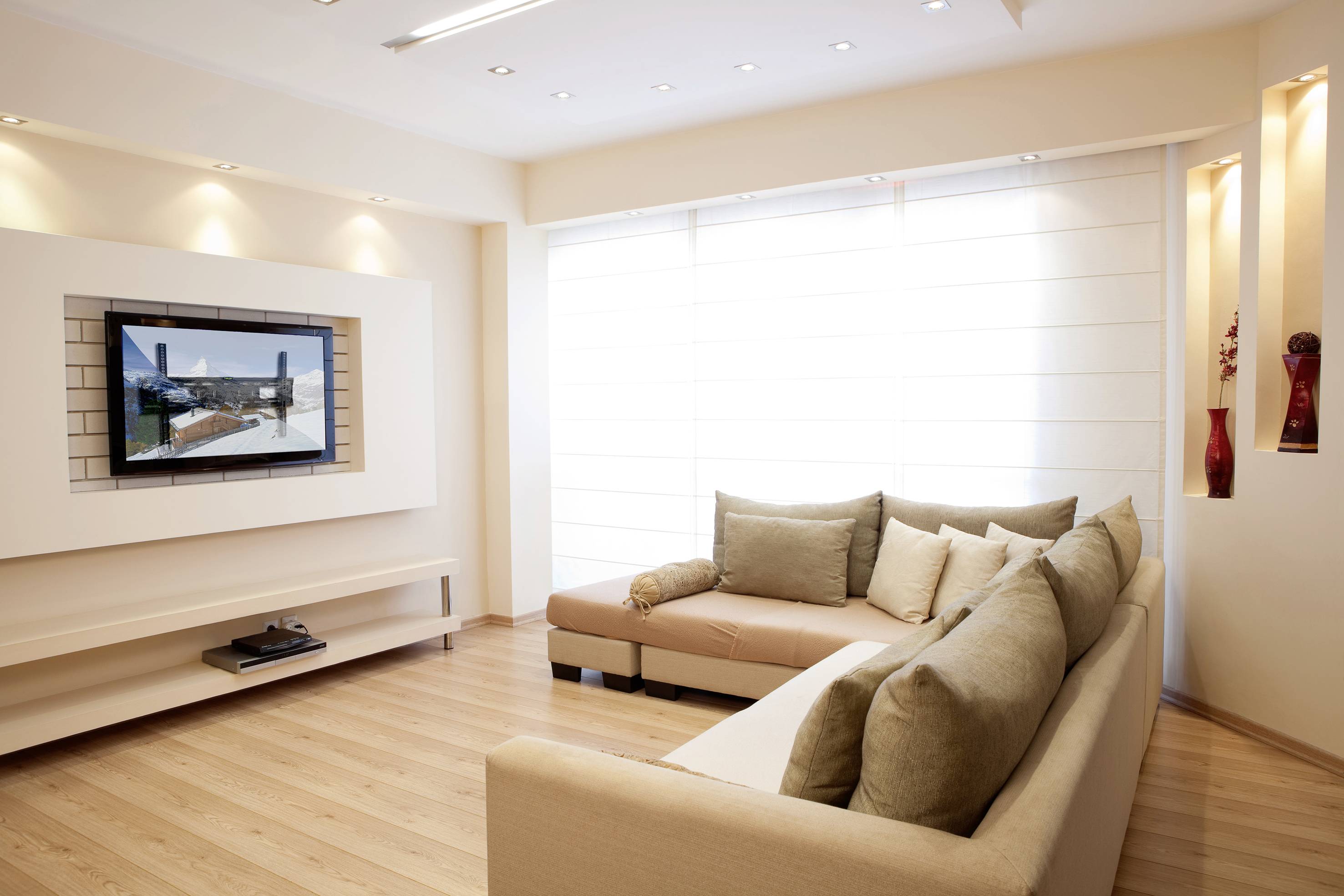 Reflecta PLANO Flat TV-Wandhalterung 94,0 cm (37") - 177,8 cm (70") Neigbar