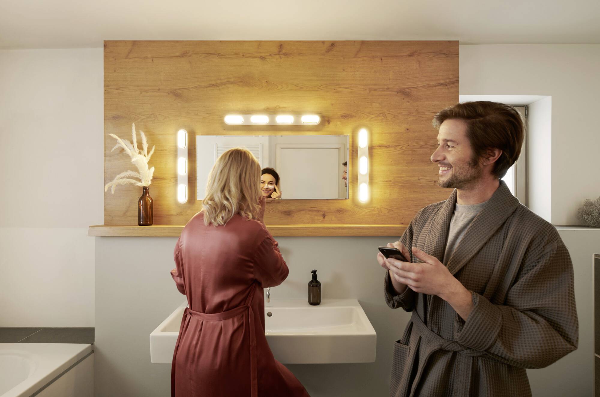 LEDVANCE BATHROOM DECORATIVE CEILING AND WALL WITH WIFI TECHNOLOGY 4058075573680 LED-Bad-Deckenleuc