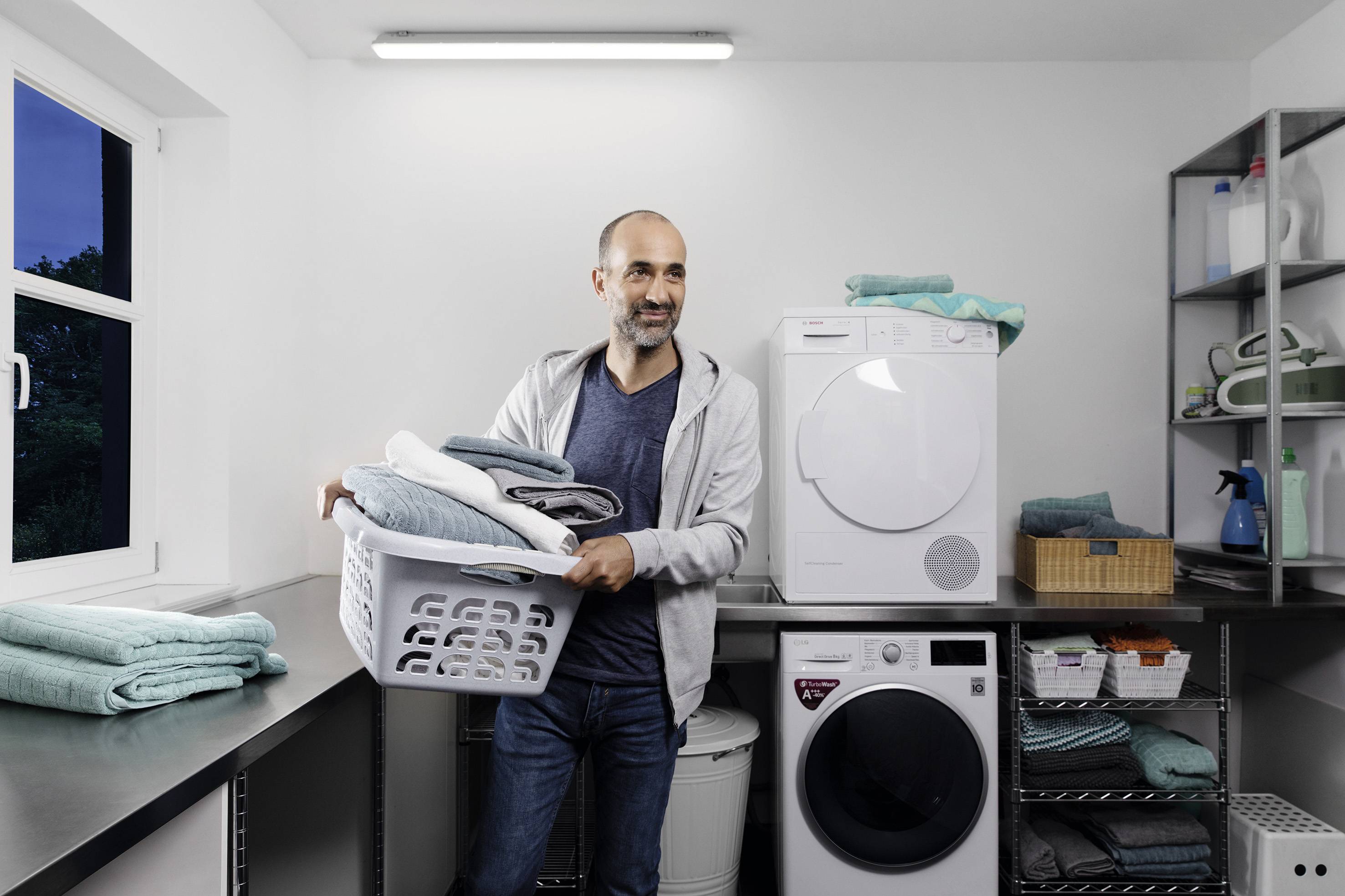 LEDVANCE SMART+ Wifi Submarine 120 Feuchtraumleuchte LED LED fest eingebaut 18W Warmweiß bis Kaltweiß Grau