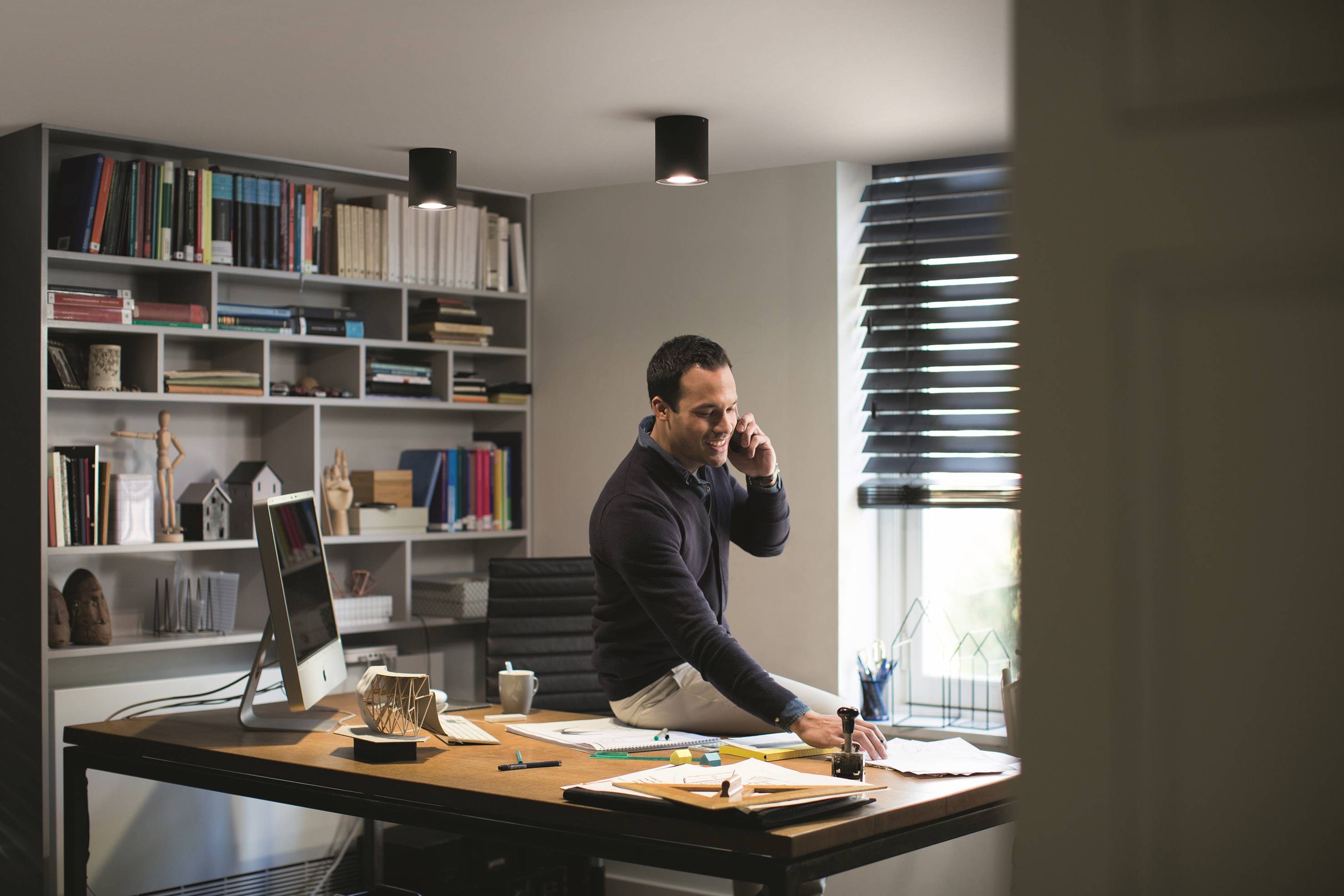 Philips LED LED-Deckenstrahler 871951433852400 Hue White Amb. Pillar Spot 1 flg. schwarz 350lm Erweiterung GU10 5 W