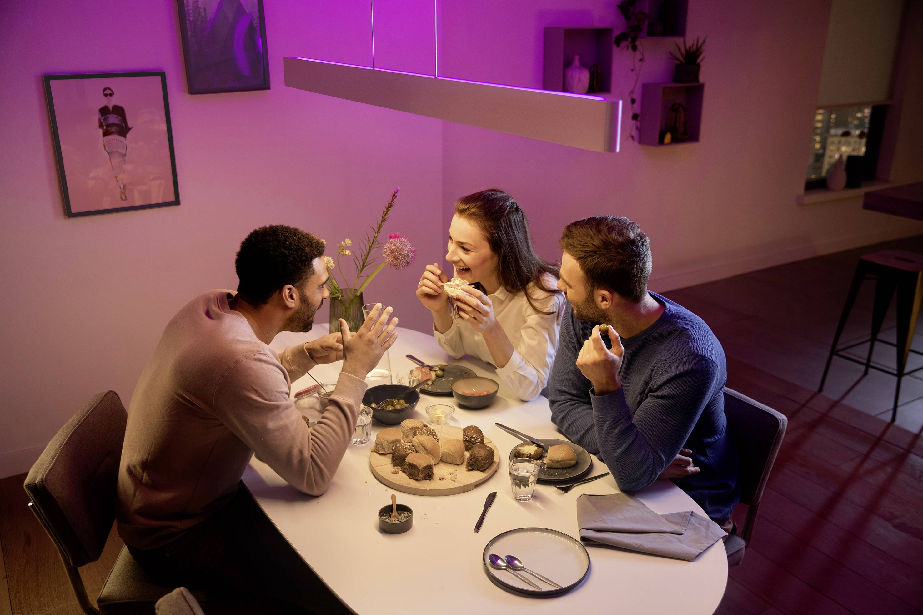 Philips LED LED-Pendelleuchte 871951434346700 Hue White & Col. Amb. Ensis Pendelleuchte weiß 6000lm LED fest eingebaut 79 W