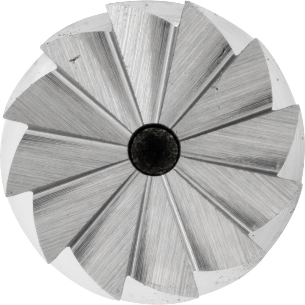 Eine silberne Spiralförmige Metallstruktur mit symmetrischen Lamellen, die von einem dunklen Zentrum radial nach außen verlaufen.