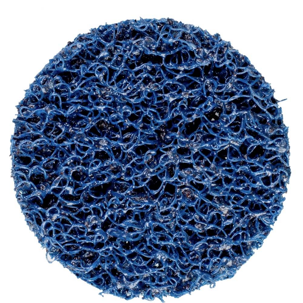Ein blauer, runder Reinigungsschwamm mit rauer, texturierter Oberfläche, ideal zum Reinigen von hartnäckigem Schmutz.