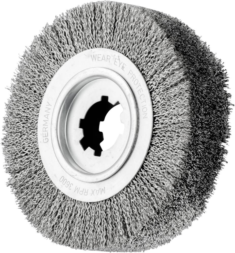 Eine runde Drahtbürste mit Borsten aus Metall, die zum Schleifen oder Reinigen von Oberflächen verwendet wird. Aufschrift: 'Wear eye protection'.