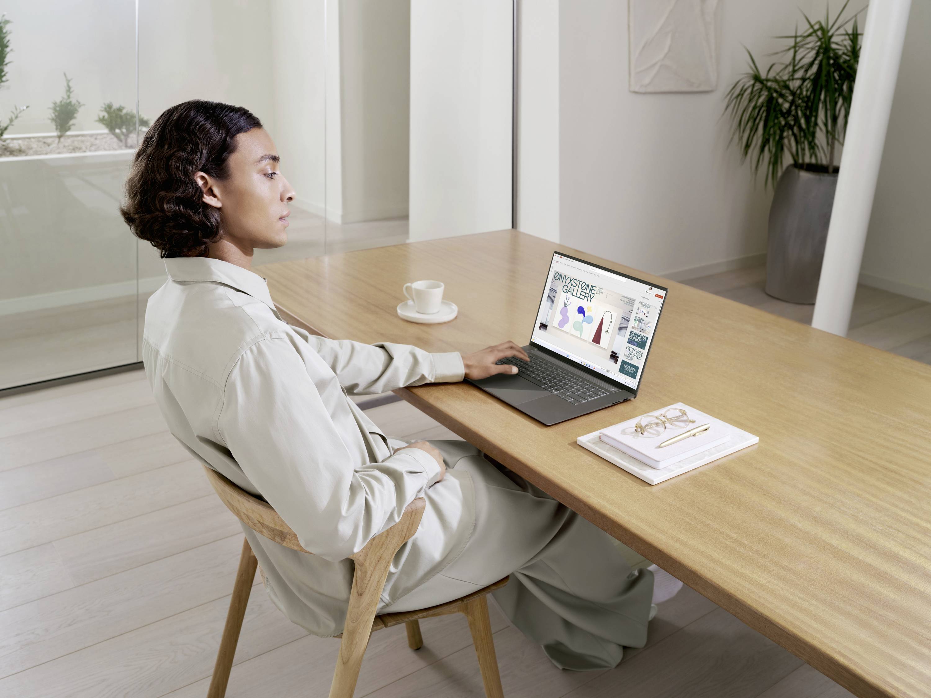 Asus Notebook Zenbook S 16 OLED UM5606WA-RK192W 40.6 cm (16 Zoll) WQXGA+ AMD Ryzen AI 9 365 24 GB RAM 1 TB SSD Deutsch, QWERTZ Grau 90NB13M1-