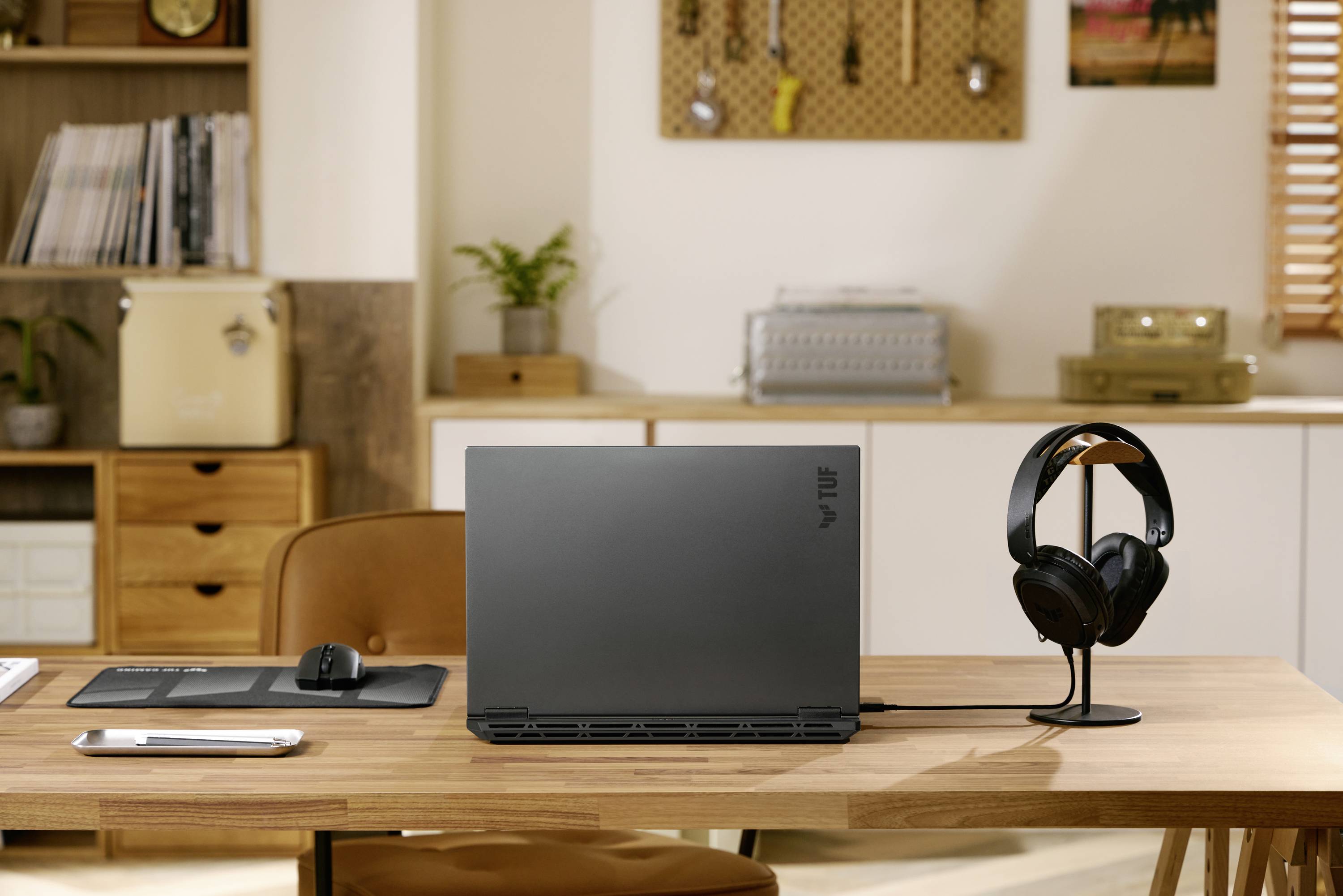 Asus Gaming Notebook TUF Gaming A16 FA608WV-RL019W 40.6 cm (16 Zoll) WUXGA AMD Ryzen AI 9 HX 370 16 GB RAM 1 TB SSD Deutsch, QWERTZ AMD Radeon™ 89