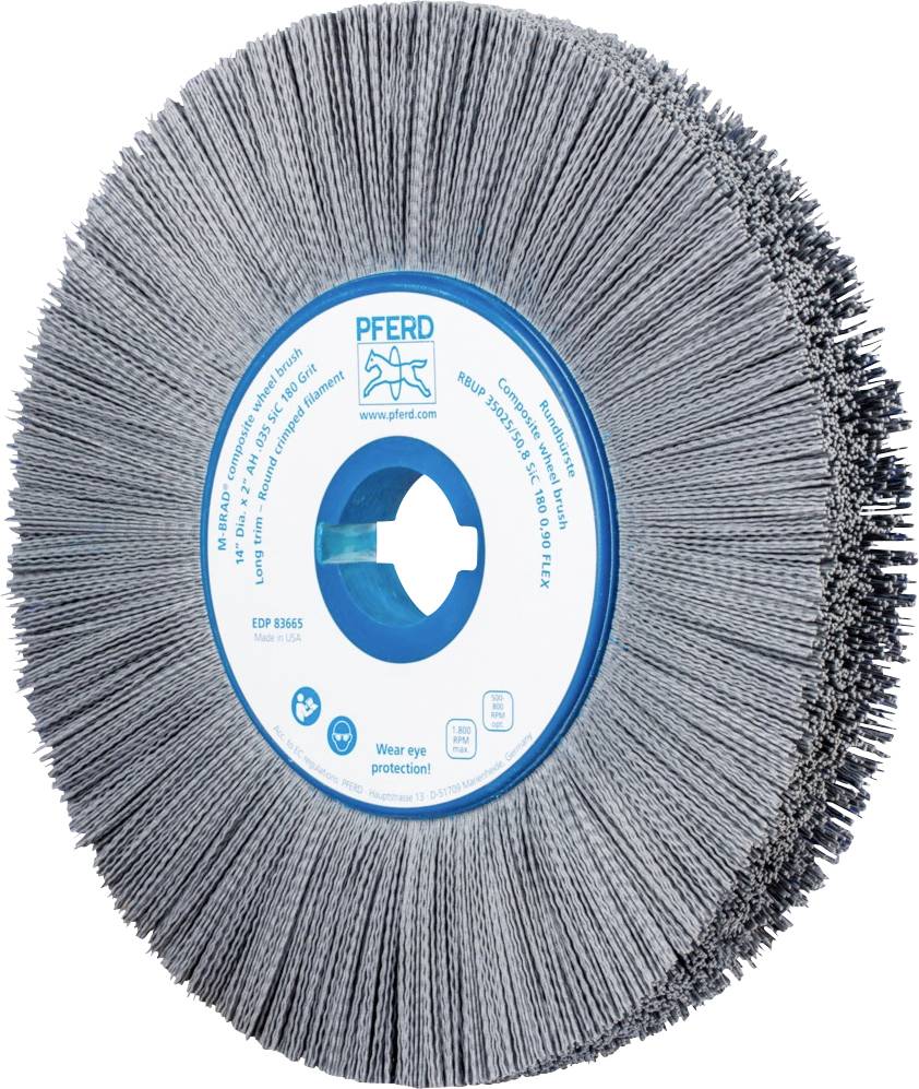 'PFERD Rundbürste', graue Drahtborsten in Scheibenform, blau-weißes Zentrum mit Produktlogos und Sicherheitshinweis 'Wear eye protection!'
