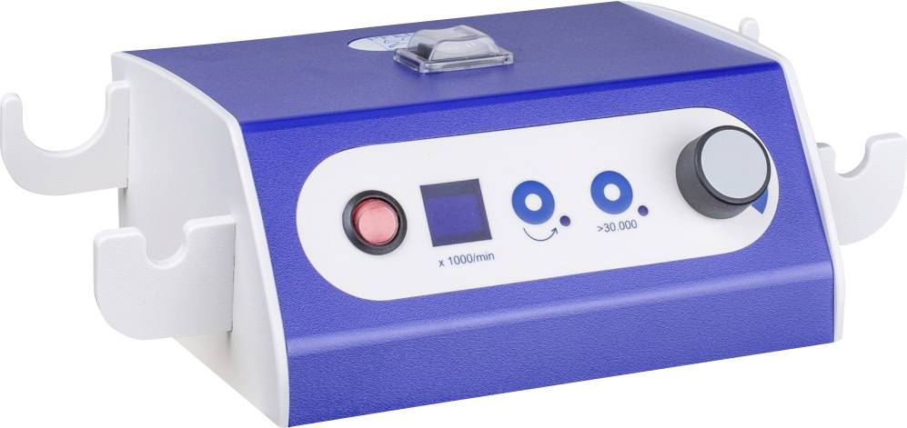 Ein blau-weißes medizinisches Gerät, Bedienelemente mit Drehknopf und digitaler Anzeige; verwendet zur Behandlung in der Podologie.