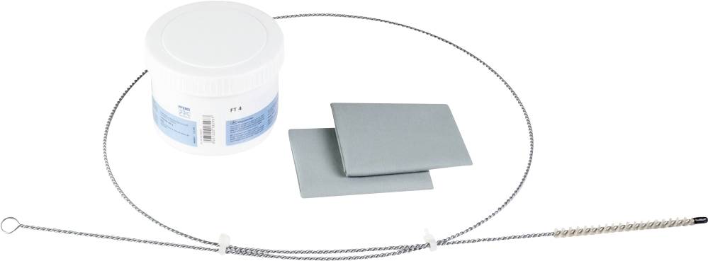 Bürstenset mit Draht für Reinigungszwecke neben einem weißen Behälter und grauen Polierpads, auf weißem Hintergrund.
