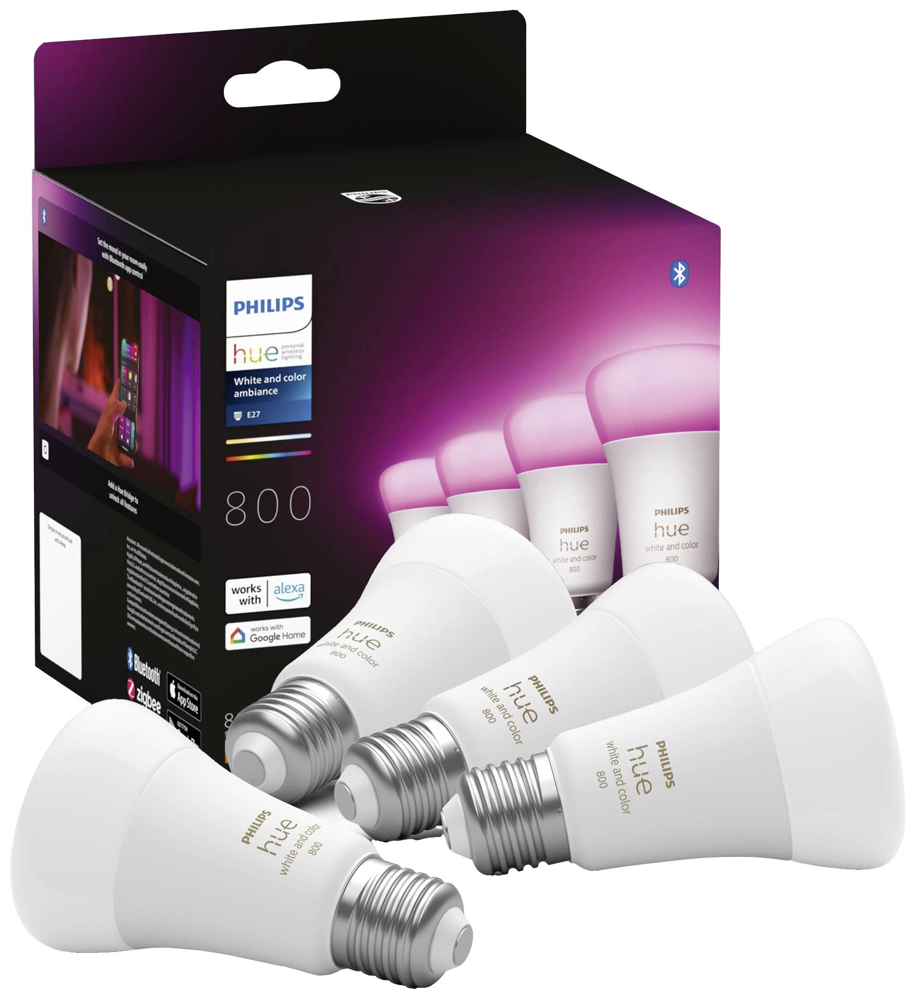 Vier Philips Hue Glühbirnen vor einer Verpackung, die Beleuchtung in verschiedenen Farben zeigt. Kompatibel mit Alexa und Google Assistant.