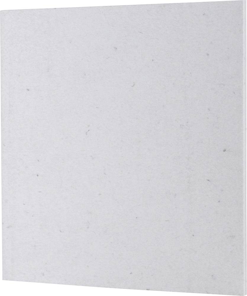 Graues, leeres Blatt Papier aufrechter gestellt, möglicherweise für Notizen oder Zeichnungen vorgesehen.