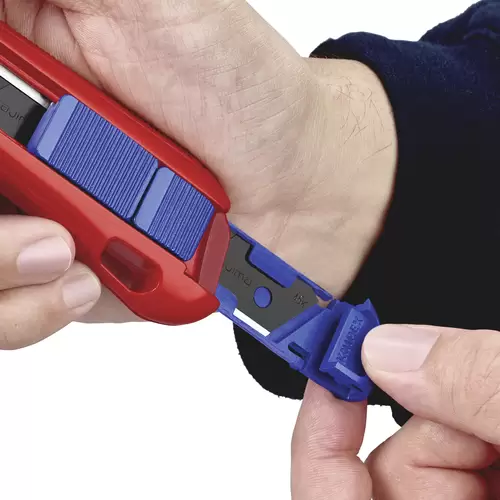 Knipex 90 10 165 BK 90 10 165 BK CutiX Universalmesser 165mm 1St. Knipex 90 10 165 BK 90 10 165 BK CutiX Universalmesser 165mm 1St.