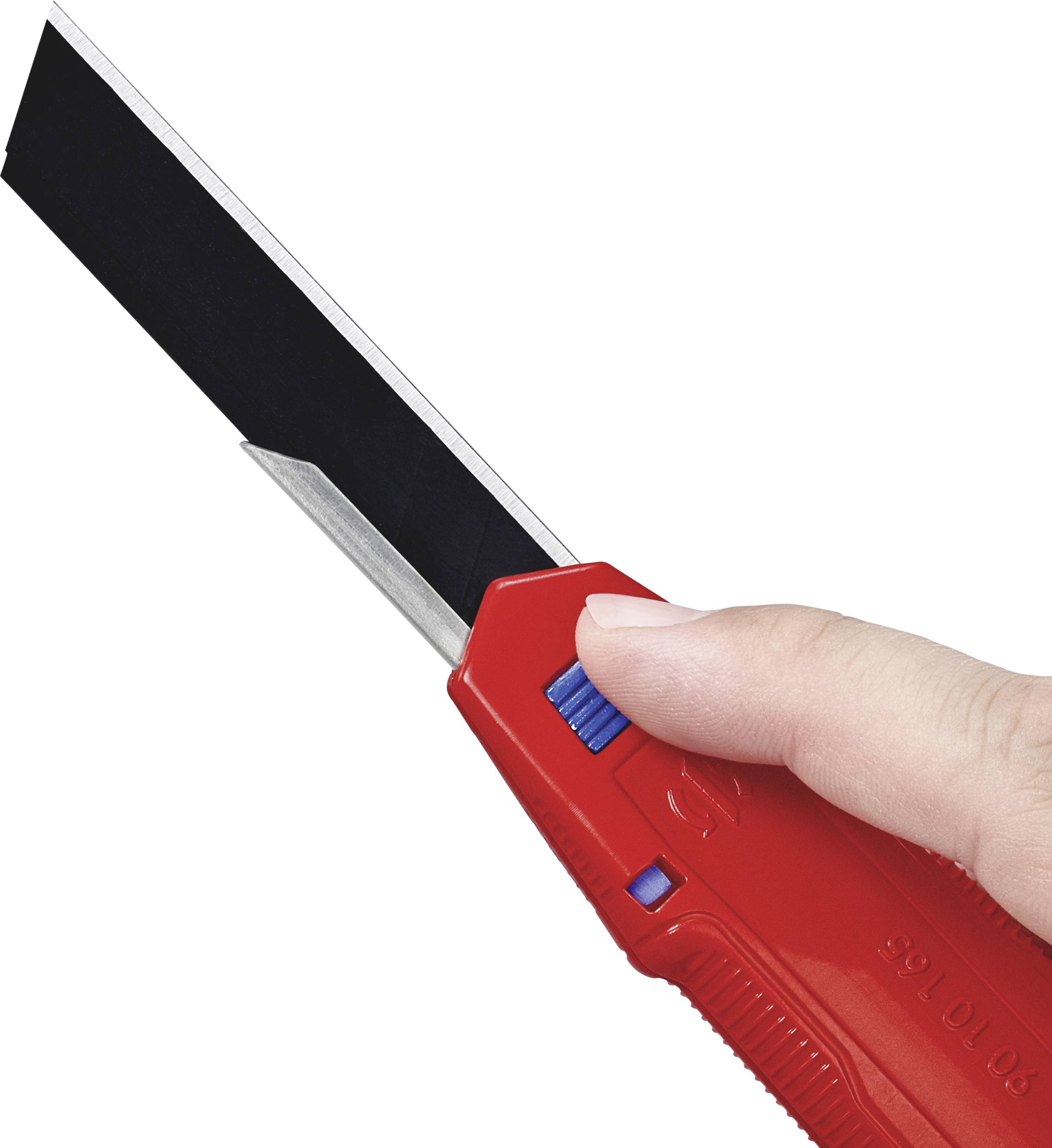 Eine Hand hält ein rotes Teppichmesser mit ausgefahrener schwarzer Klinge, bereit zum Schneiden.