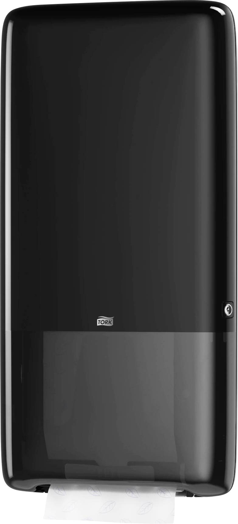 Schwarzer Papierhandtuchspender an der Wand montiert, mit teilweise entnommenem Papiertuch unten.