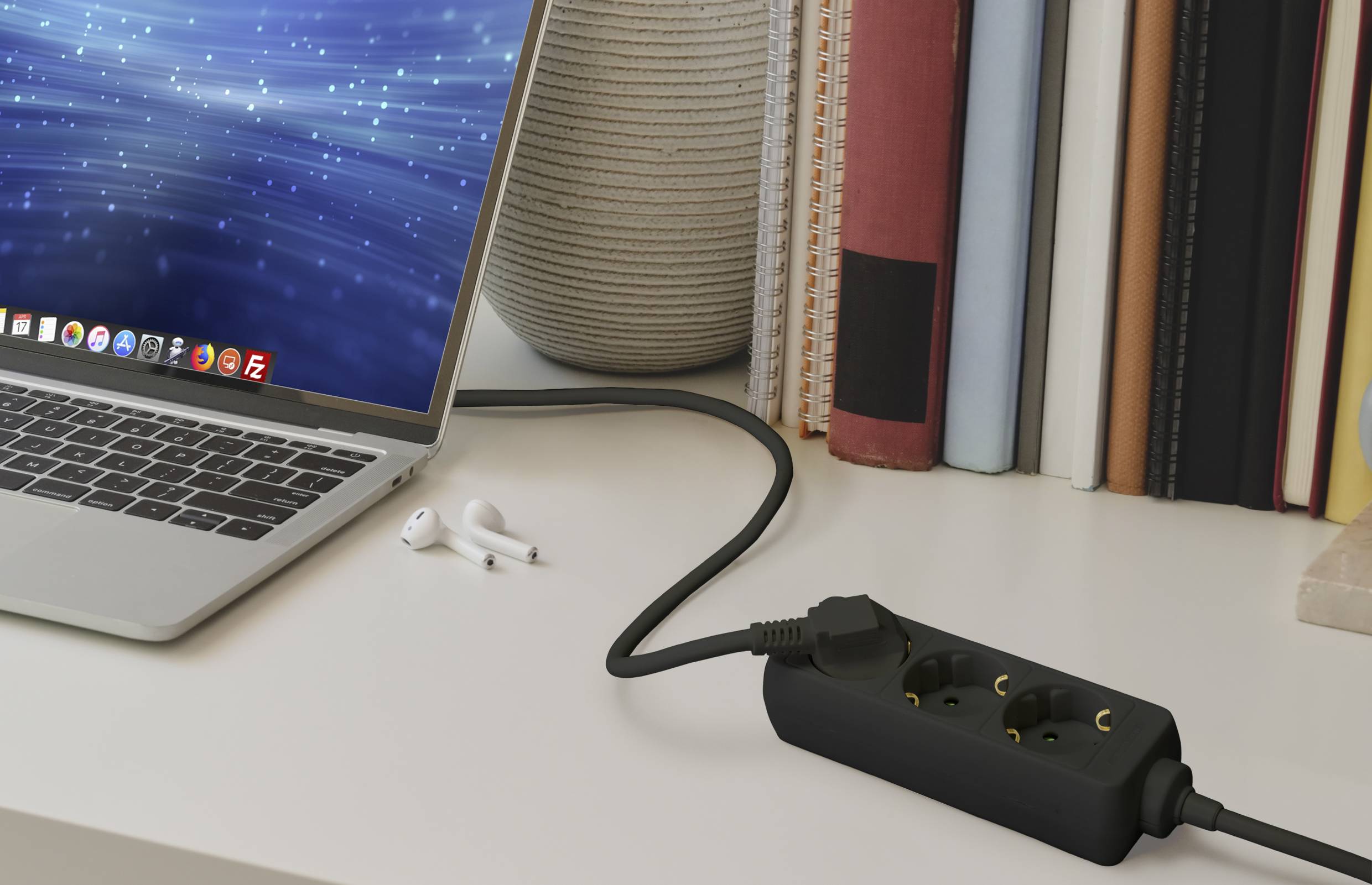 Sygonix SY-4890978 Steckdosenleiste 3fach Schwarz Schutzkontakt 1St.