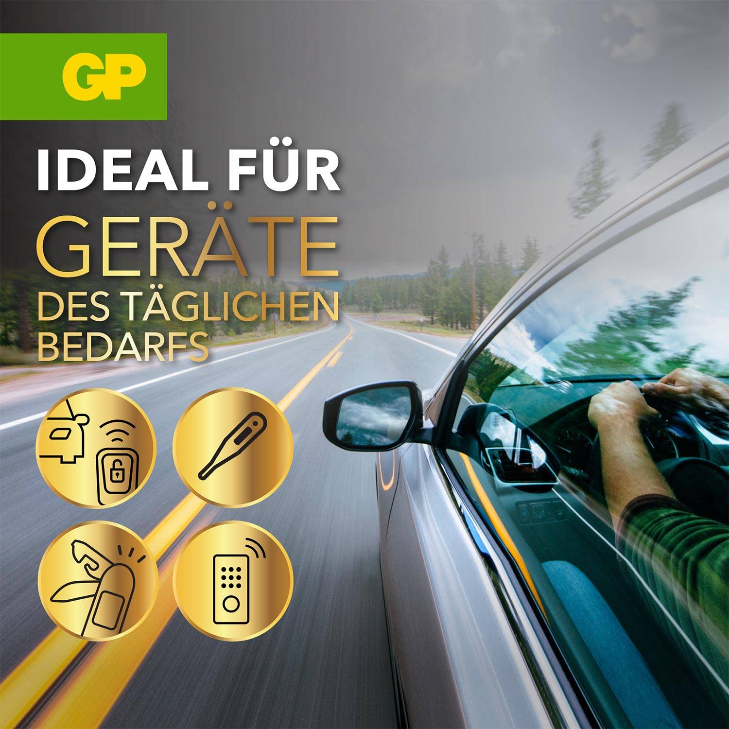 Auto fährt auf einer Straße durch eine bewaldete Landschaft. Text: 'Ideal für Geräte des täglichen Bedarfs' mit Icons von Geräten.
