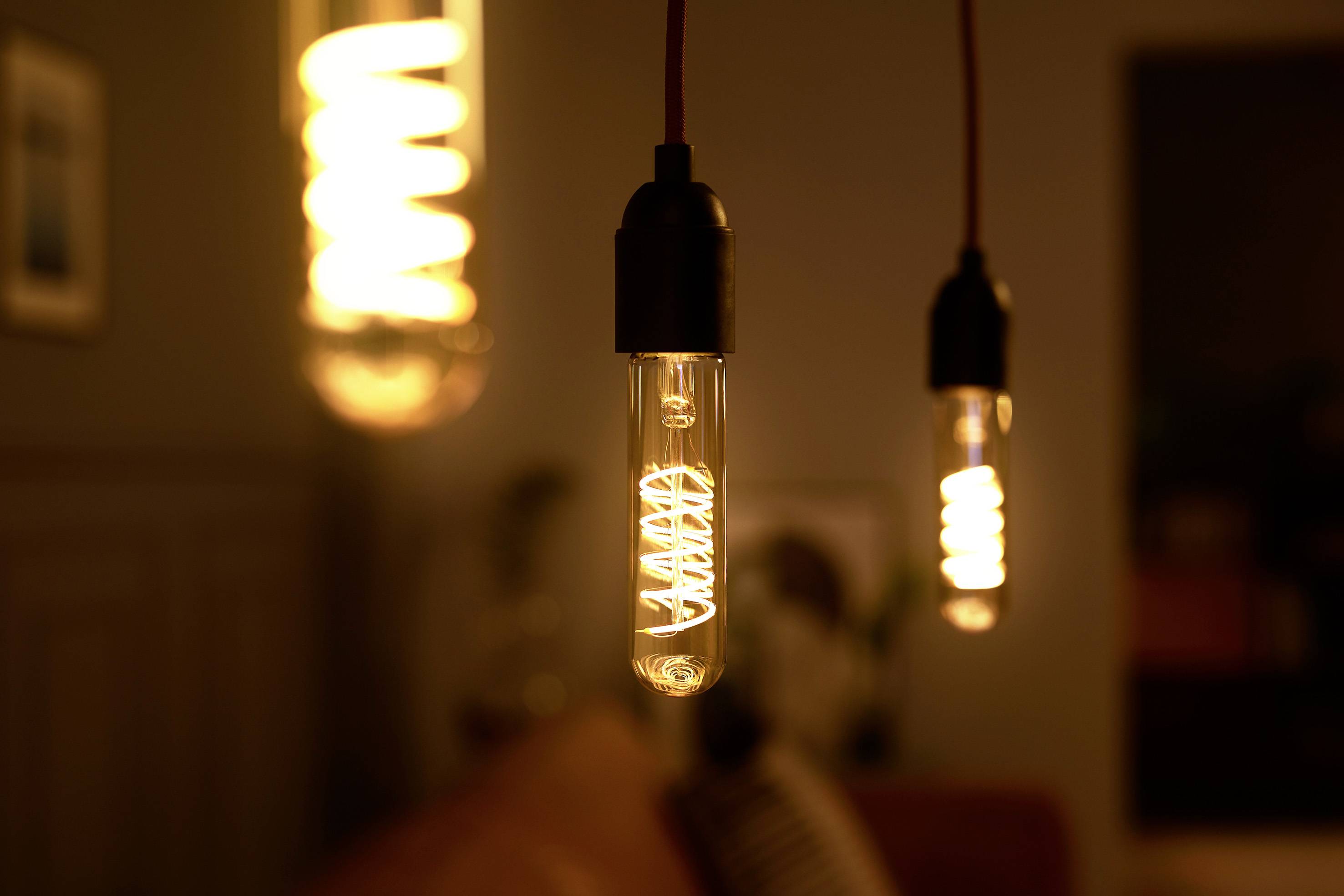 Philips LED 8719514313804 LED E27 Stabform 6.5W = 40W Warmweiß (Ø x L) 66mm x 273mm 1St.