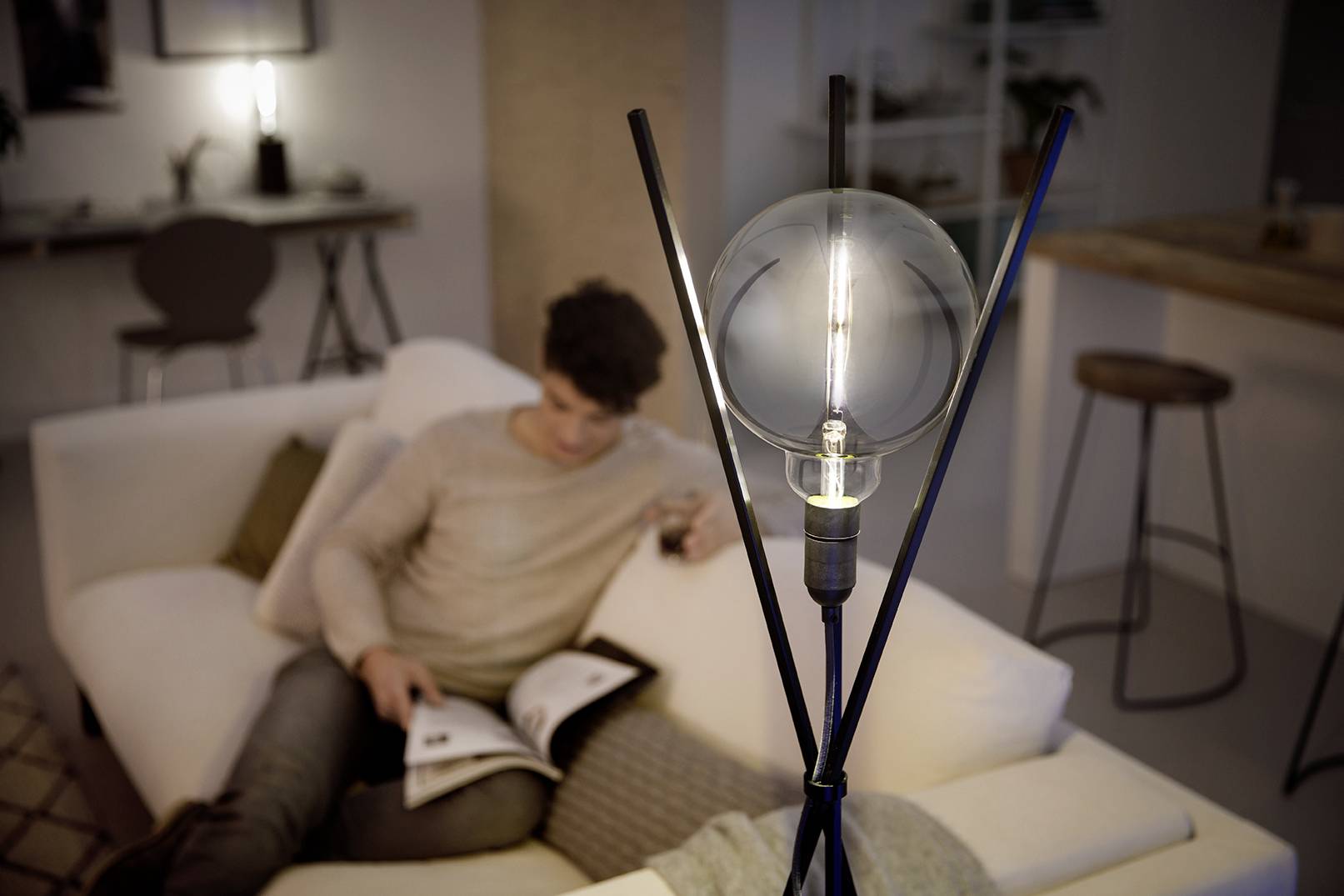 Philips LED 871951431539600 LED E27 Globeform 6.5 W = 25 W Warmweiß (Ø x L) 202 mm x 286 mm 1 St.