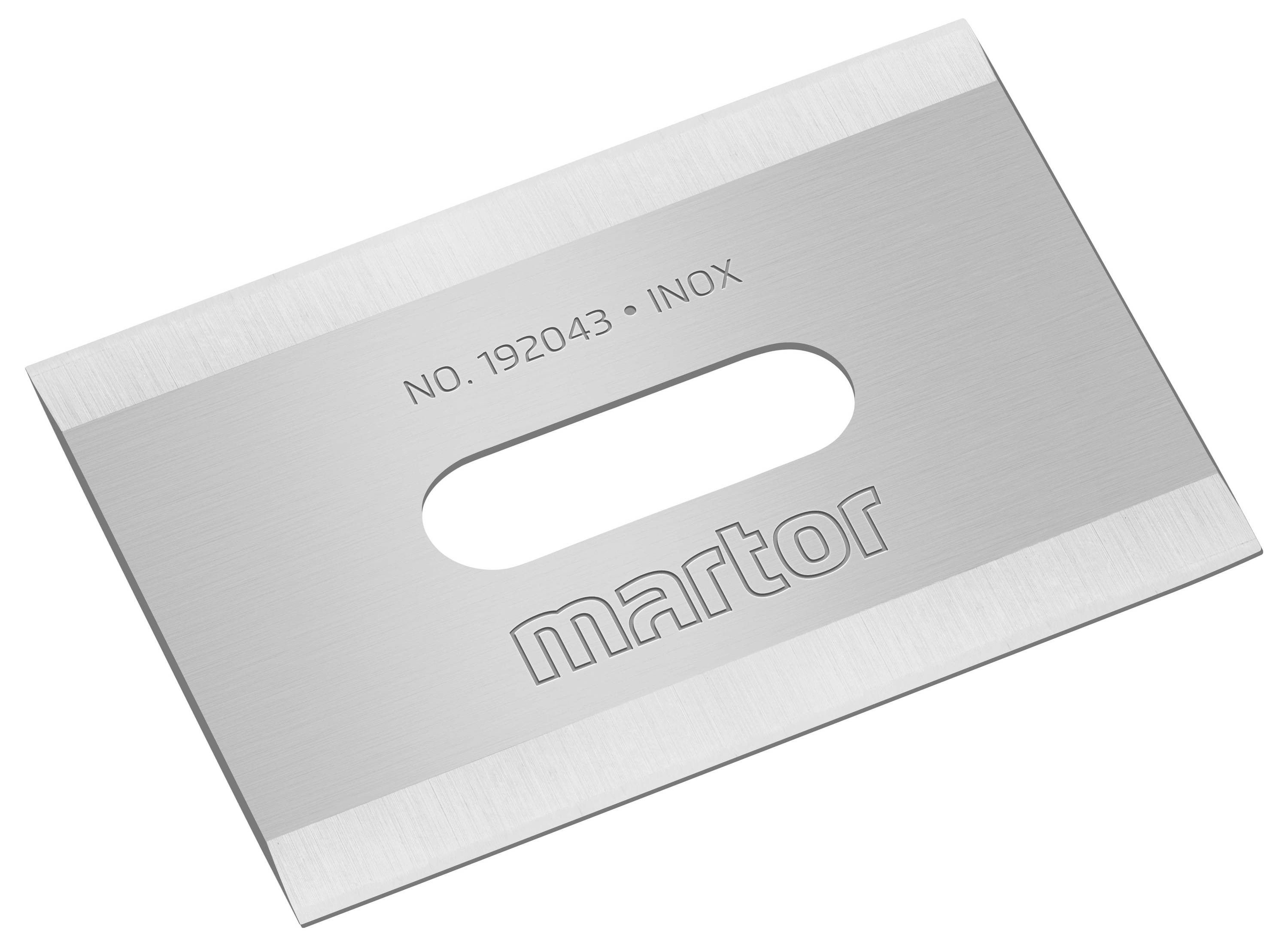 Ein silbernes, rechteckiges Rasierklingenblatt mit der Aufschrift 'martor', 'NO. 192043' und 'INOX'.