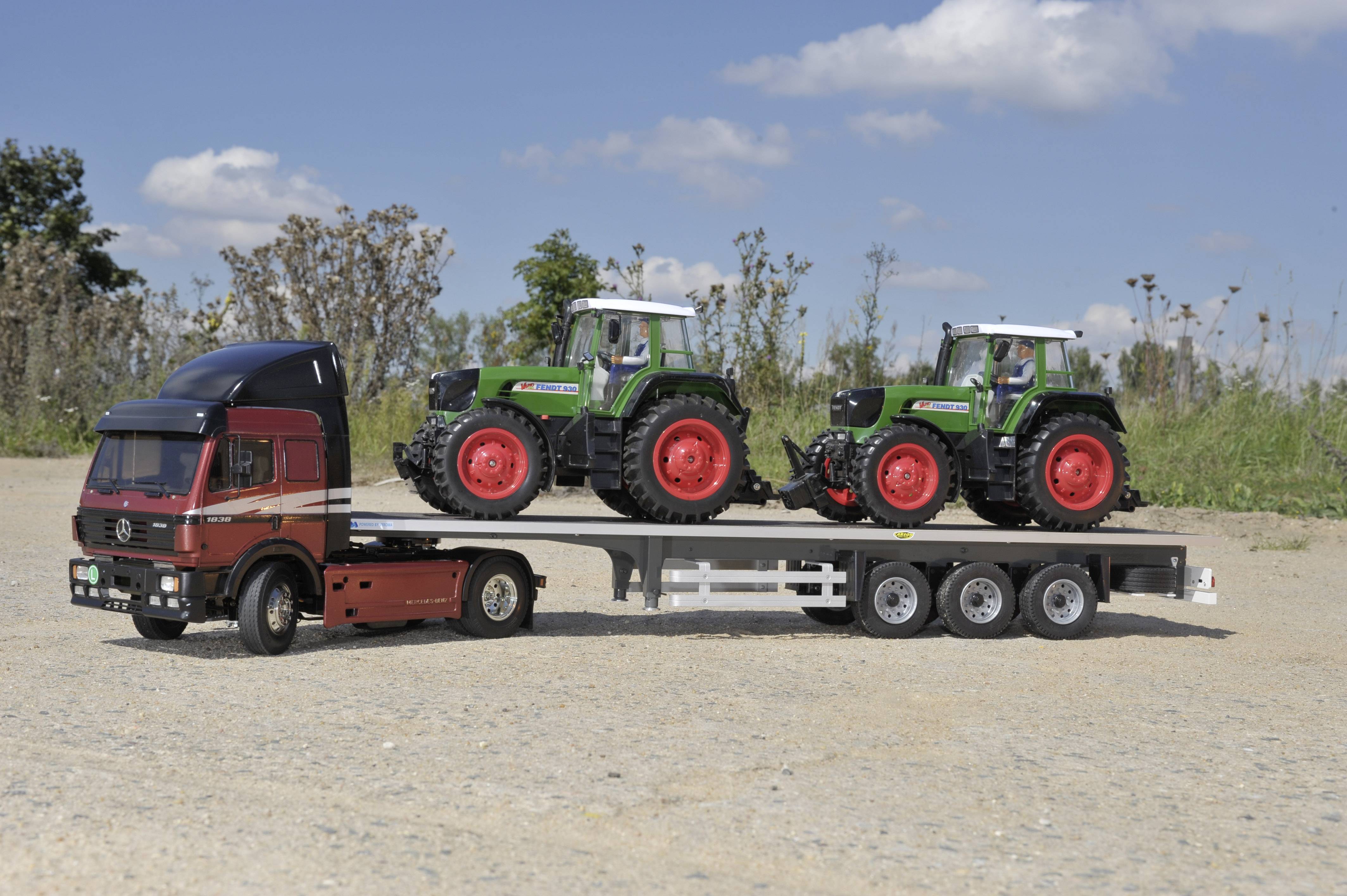 Tamiya 300156305 Mercedes-Benz 1838 LS BS 1:14 Elektro RC Modell-LKW Bausatz