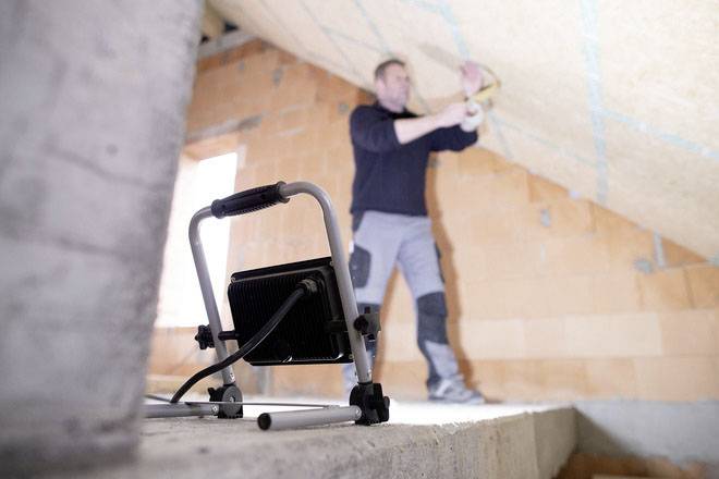 Brennenstuhl EL 4050 M EEK F (A - G) 50 W 4500 lm 1171960503