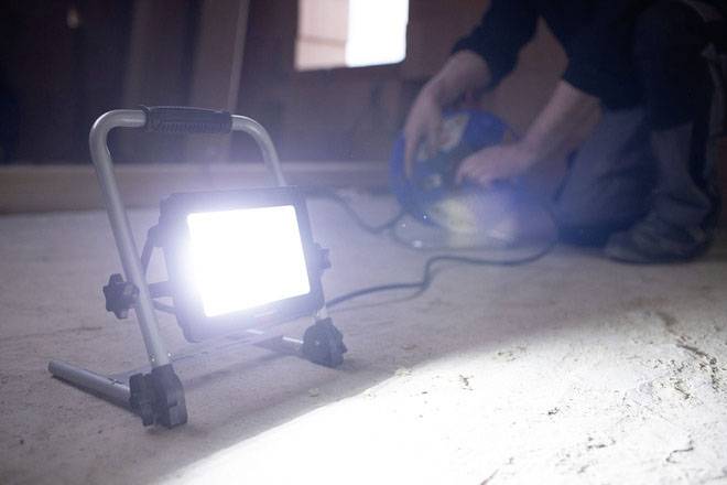 Brennenstuhl EL 4050 M EEK F (A - G) 50 W 4500 lm 1171960503