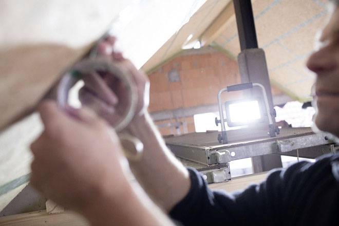 Brennenstuhl EL 2000 MA 20 W 1171960205