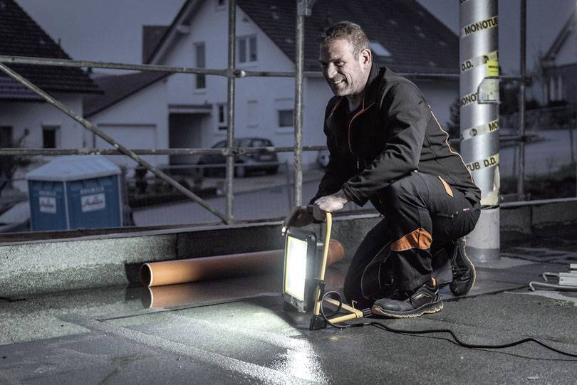 Brennenstuhl Jaro 9050M Baustrahler EEK E (A - G) 96.6W 10000lm Tageslichtweiß 1171250925