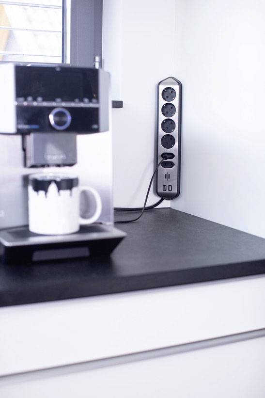 Brennenstuhl 1153590610 Tischsteckdose Silber, Schwarz Schutzkontakt 1St.