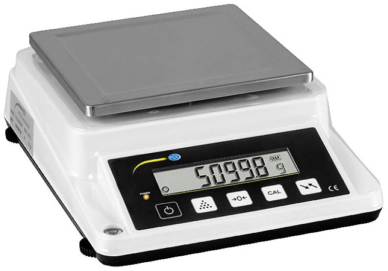 Digitale Präzisionswaage zeigt Gewicht '50998 g' auf dem Display. quadratische Plattform, mehrere Funktionstasten darunter.