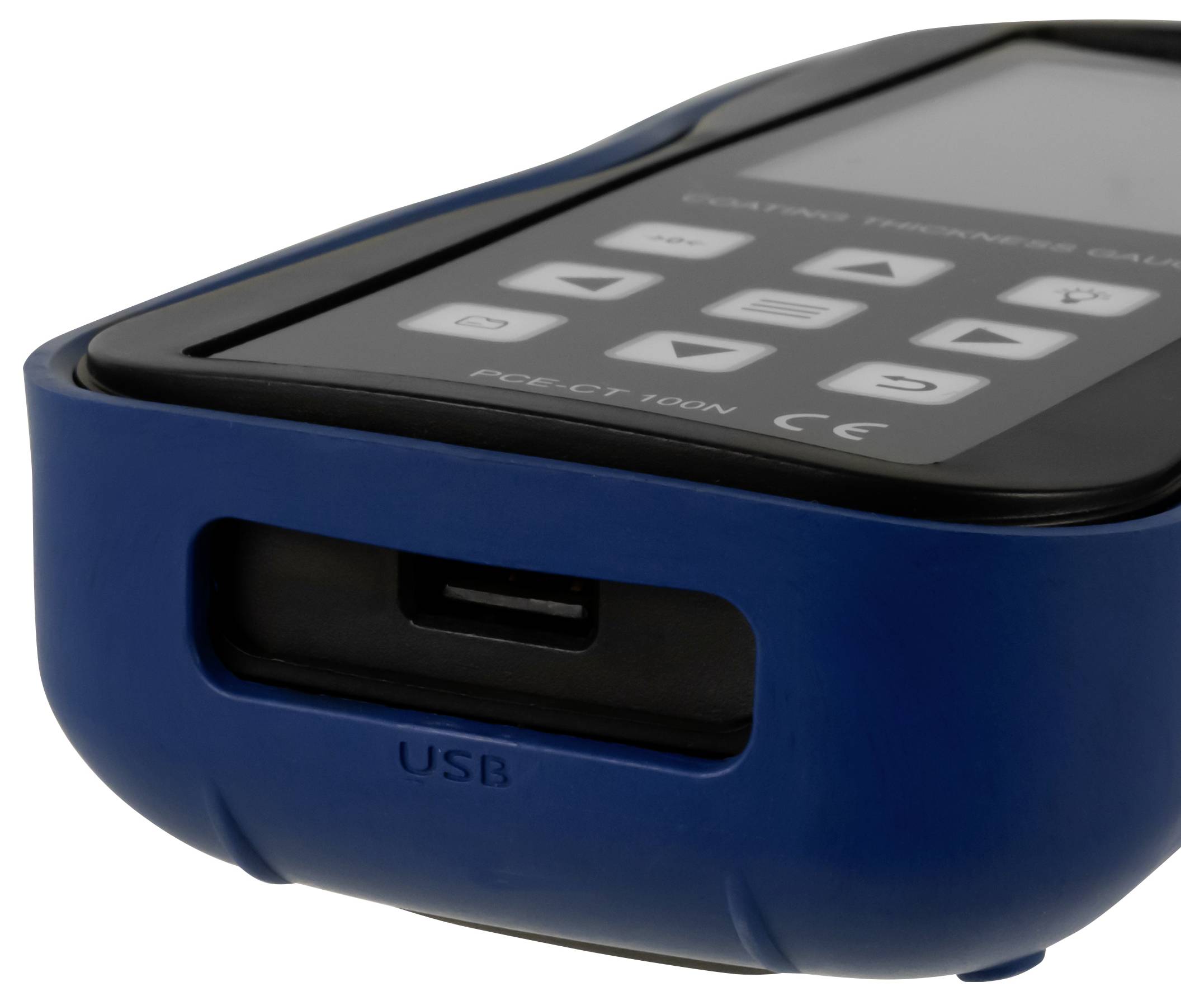 Nahaufnahme eines blauen tragbaren elektronischen Geräts mit USB-Anschluss und Tastenfeld-Schaltflächen oben.