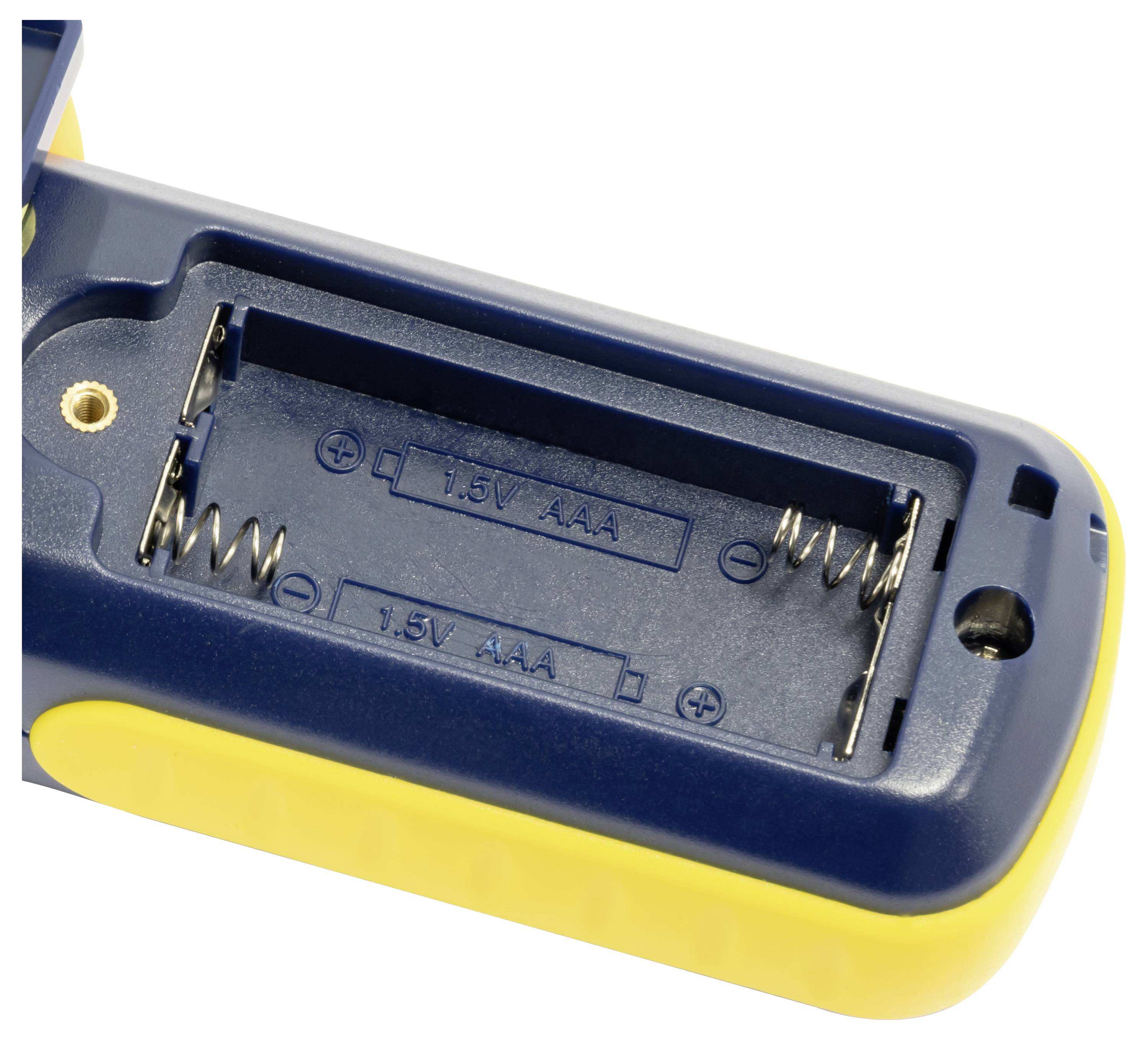 Nahaufnahme eines Batteriefachs für zwei AAA-1,5-V-Batterien mit Kennzeichnungen der positiven und negativen Polarität in einem blau-gelben Gerät.