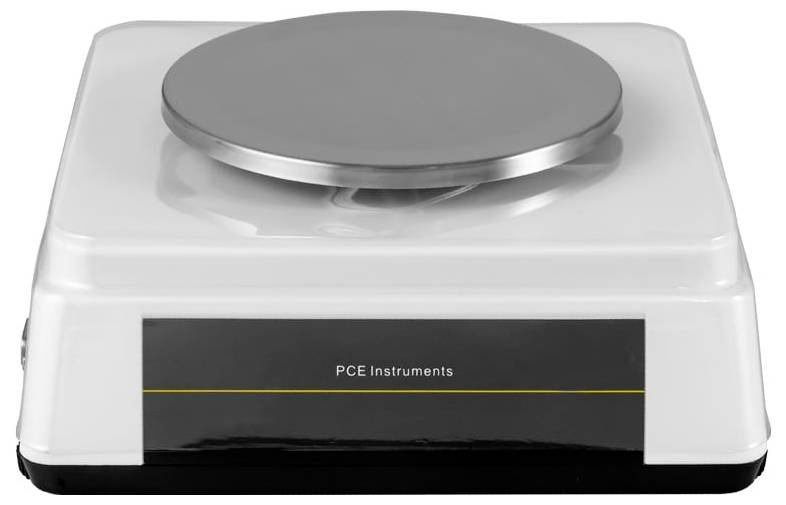 Weiße PCE Instruments Laborwaage mit einer runden Metallwägeplattform oben.