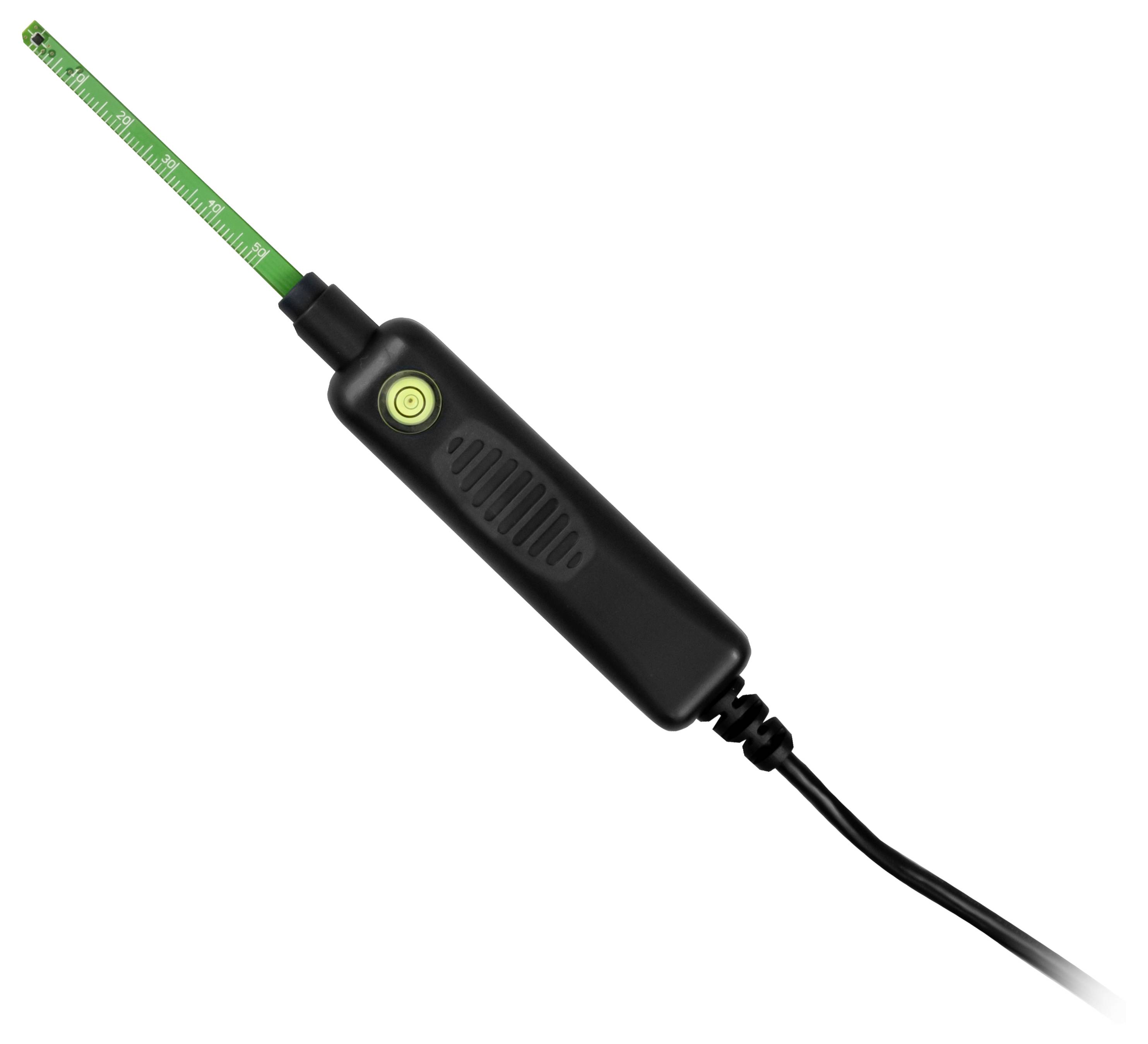 Elektrisches Messwerkzeug mit schwarzem Griff mit grünem linealartigen Blatt, das an einem Ende ausgefahren ist, und einem Stromkabel, das am anderen Ende angebracht ist.