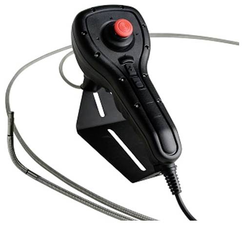 Schwarzer kabelgebundener Joystick-Controller mit rotem Kopfknopf und Montageklammer, wahrscheinlich für Rollstuhl- oder Maschinensteuerung.