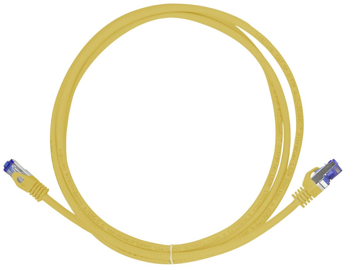 Gelbes Ethernet-Kabel, zusammengerollt, mit Steckern an beiden Enden, vor einem neutralen Hintergrund.