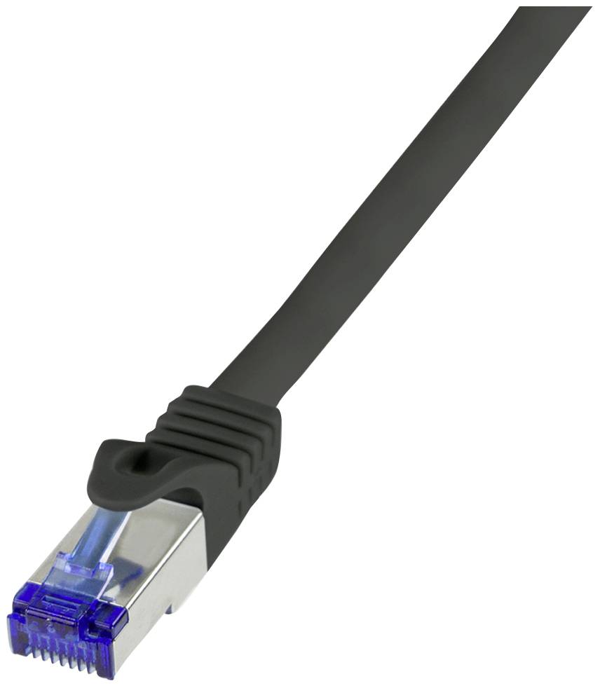Ethernet-Kabel mit blau-transparentem Stecker und schwarzem Kabelmantel, verwendet zur Verbindung von Netzwerkgeräten.