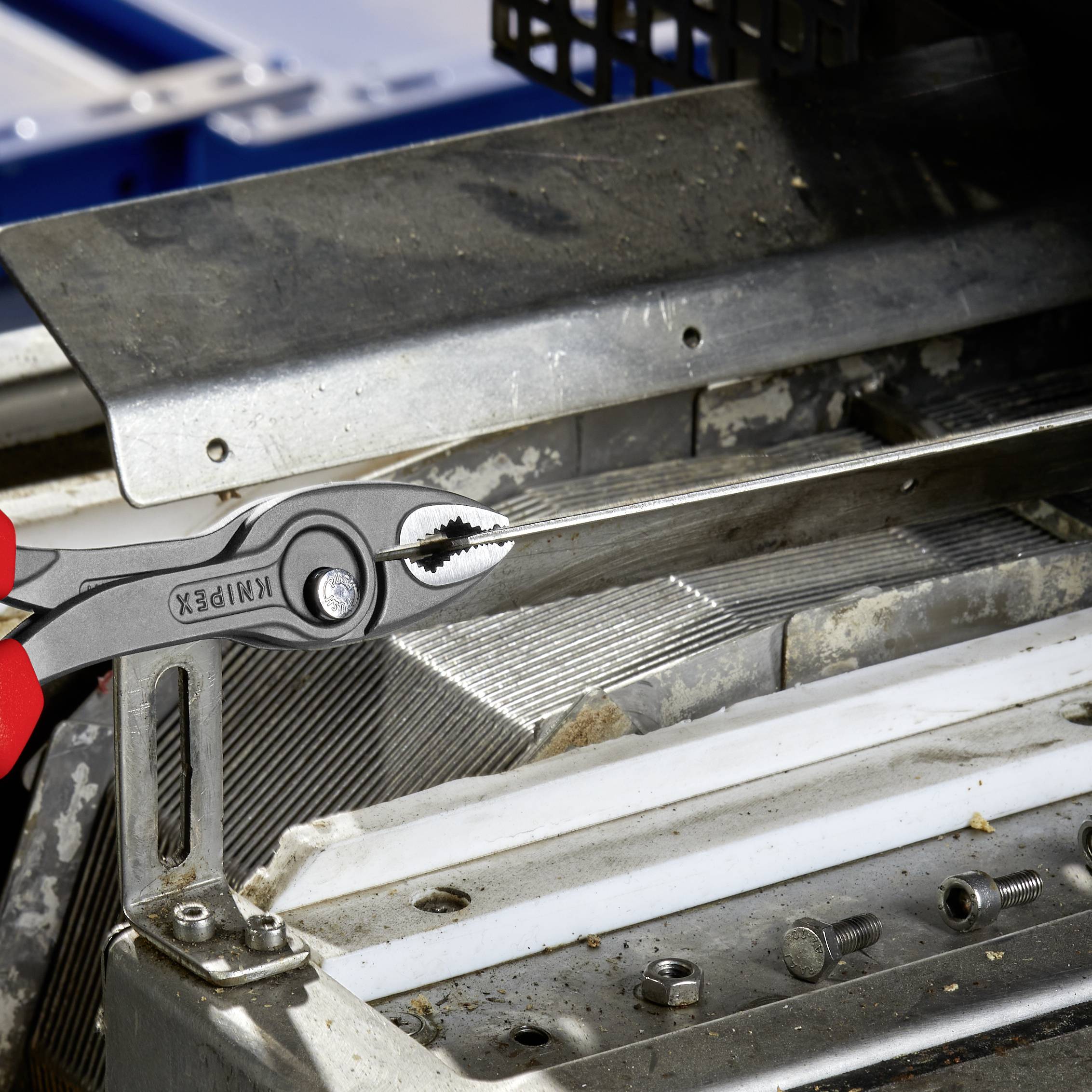 Knipex 82 02 200 Frontgreifzange